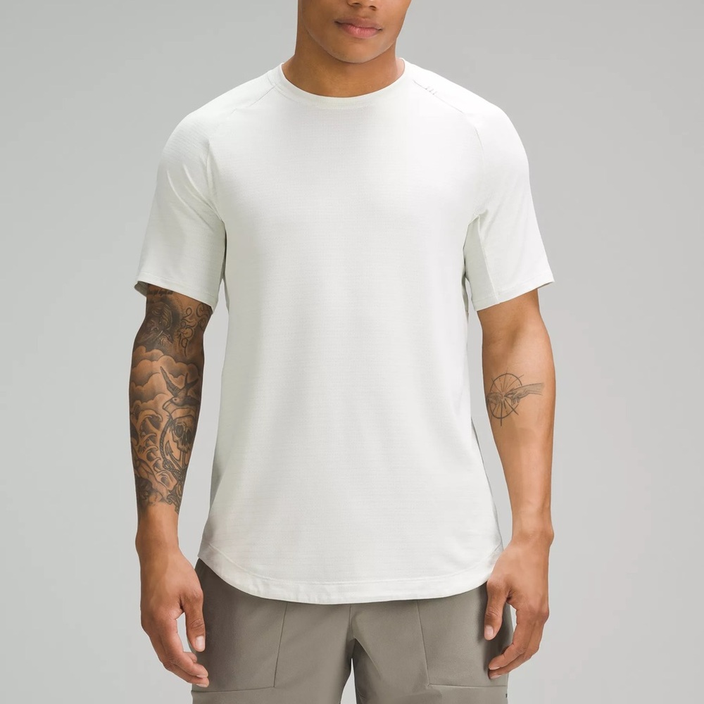 Lululemon Drysense Short Sleeve Shirt - Bone
